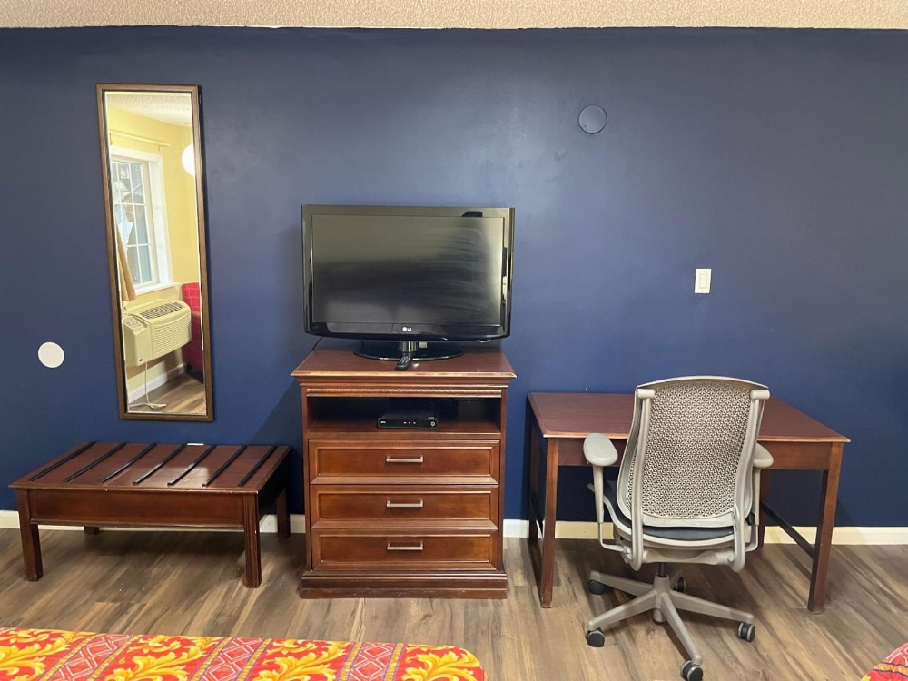 Royal Lodge Main image