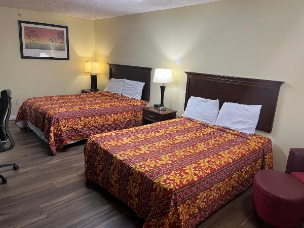 Royal Lodge image 5